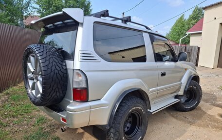 Toyota Land Cruiser Prado 90 рестайлинг, 2000 год, 1 750 000 рублей, 12 фотография