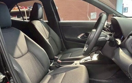Toyota Yaris Cross, 2022 год, 1 135 000 рублей, 6 фотография
