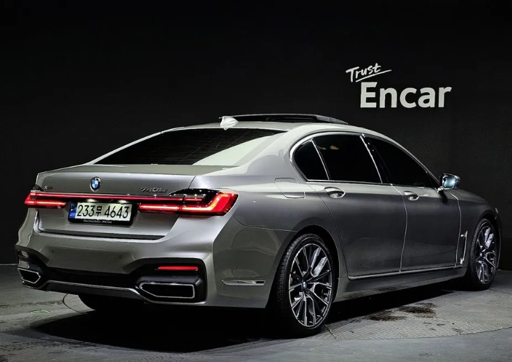 BMW 7 серия G11-G12 рестайлинг, 2020 год, 6 940 000 рублей, 2 фотография