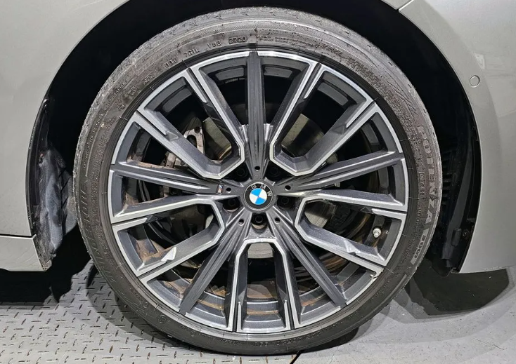 BMW 7 серия G11-G12 рестайлинг, 2020 год, 6 940 000 рублей, 5 фотография