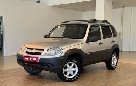 Chevrolet Niva I рестайлинг, 2012 год, 550 000 рублей, 1 фотография
