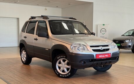 Chevrolet Niva I рестайлинг, 2012 год, 550 000 рублей, 3 фотография