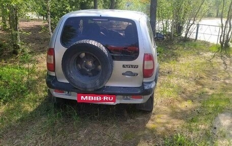 Chevrolet Niva I рестайлинг, 2004 год, 330 000 рублей, 2 фотография