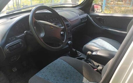 Chevrolet Niva I рестайлинг, 2004 год, 330 000 рублей, 4 фотография