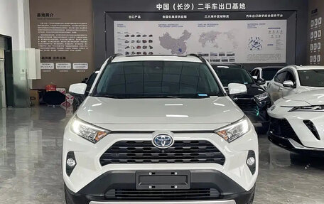 Toyota RAV4, 2022 год, 2 089 999 рублей, 2 фотография