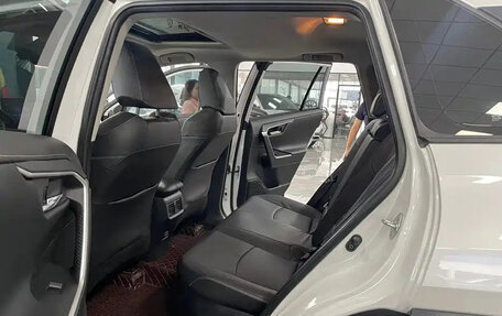 Toyota RAV4, 2022 год, 2 089 999 рублей, 5 фотография
