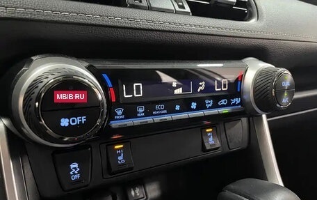 Toyota RAV4, 2022 год, 2 089 999 рублей, 11 фотография