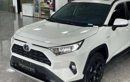 Toyota RAV4, 2022 год, 2 089 999 рублей, 16 фотография