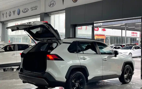 Toyota RAV4, 2022 год, 2 089 999 рублей, 15 фотография