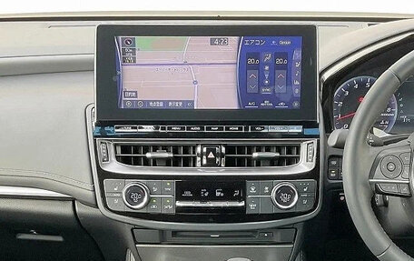 Toyota Crown, 2022 год, 3 200 666 рублей, 16 фотография