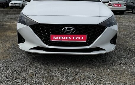 Hyundai Solaris II рестайлинг, 2021 год, 1 450 000 рублей, 1 фотография