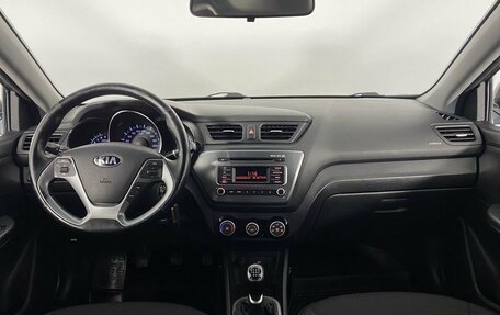 KIA Rio III рестайлинг, 2015 год, 1 040 000 рублей, 16 фотография