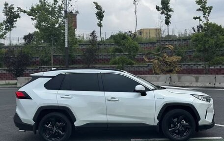 Toyota RAV4, 2022 год, 3 250 002 рублей, 5 фотография