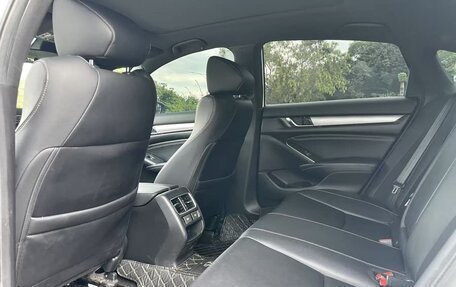 Honda Inspire, 2022 год, 1 600 000 рублей, 15 фотография