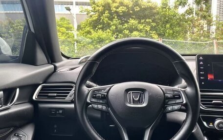 Honda Inspire, 2022 год, 1 600 000 рублей, 14 фотография