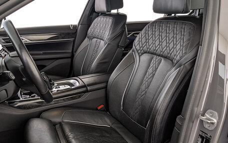 BMW 7 серия, 2019 год, 5 730 000 рублей, 20 фотография