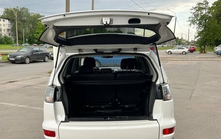 Mitsubishi Outlander III рестайлинг 3, 2011 год, 1 050 000 рублей, 8 фотография