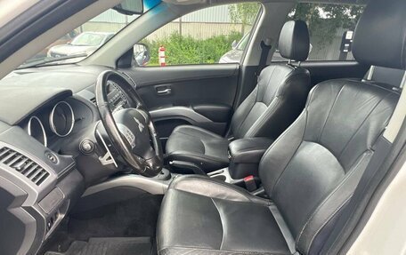 Mitsubishi Outlander III рестайлинг 3, 2011 год, 1 050 000 рублей, 14 фотография
