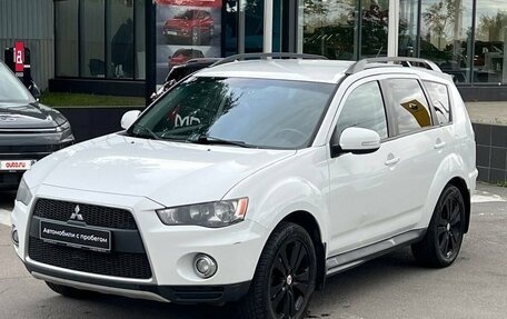 Mitsubishi Outlander III рестайлинг 3, 2011 год, 1 050 000 рублей, 4 фотография