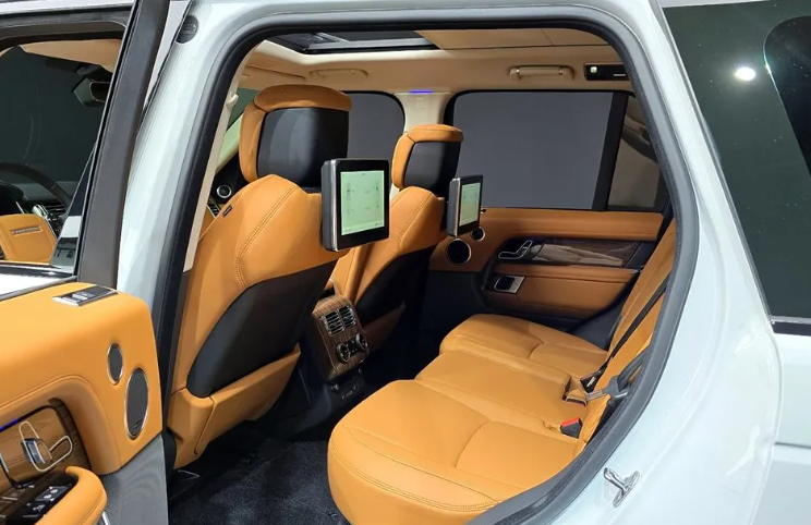 Land Rover Range Rover IV рестайлинг, 2020 год, 8 300 000 рублей, 11 фотография