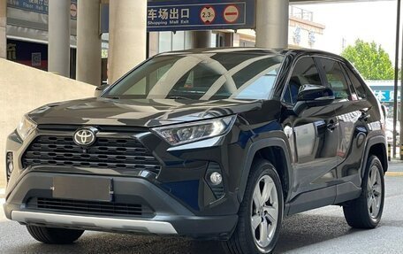 Toyota RAV4, 2020 год, 2 718 000 рублей, 1 фотография