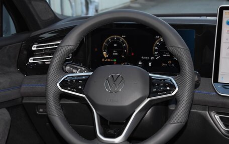 Volkswagen Tiguan, 2025 год, 4 580 000 рублей, 15 фотография