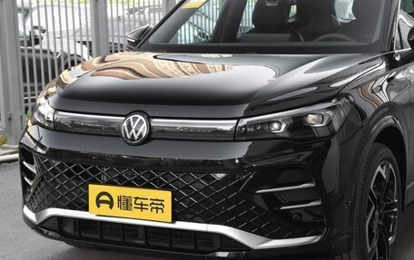 Volkswagen Tiguan, 2025 год, 4 580 000 рублей, 34 фотография