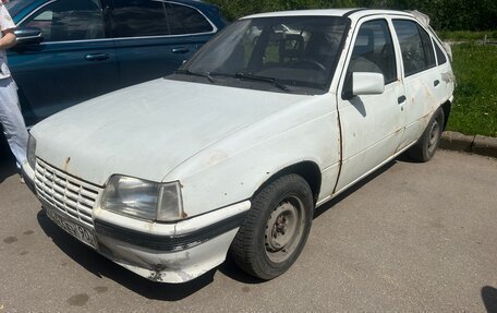 Opel Kadett E рестайлинг, 1986 год, 60 000 рублей, 2 фотография