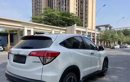 Honda Vezel, 2022 год, 1 390 000 рублей, 5 фотография