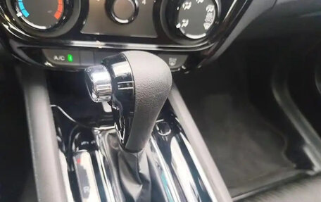 Honda Vezel, 2022 год, 1 390 000 рублей, 13 фотография
