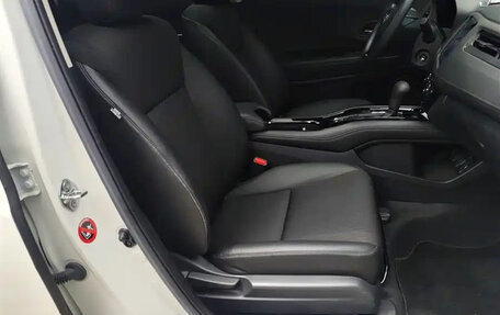 Honda Vezel, 2022 год, 1 390 000 рублей, 8 фотография