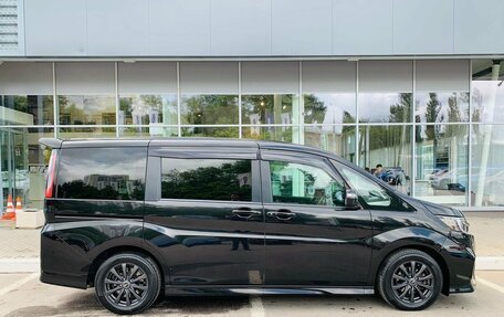 Honda Stepwgn IV, 2018 год, 2 499 000 рублей, 4 фотография