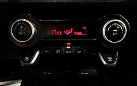 KIA Rio IV, 2018 год, 1 227 000 рублей, 8 фотография