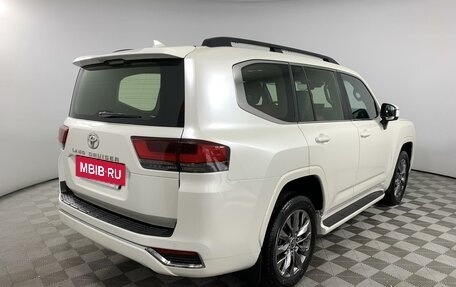 Toyota Land Cruiser, 2023 год, 14 490 000 рублей, 5 фотография