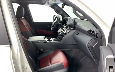 Toyota Land Cruiser, 2023 год, 14 490 000 рублей, 24 фотография