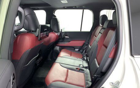 Toyota Land Cruiser, 2023 год, 14 490 000 рублей, 12 фотография