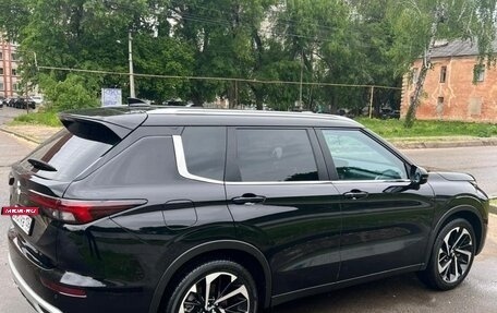 Mitsubishi Outlander, 2022 год, 3 980 000 рублей, 10 фотография