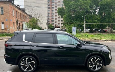 Mitsubishi Outlander, 2022 год, 3 980 000 рублей, 14 фотография