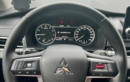 Mitsubishi Outlander, 2022 год, 3 980 000 рублей, 20 фотография