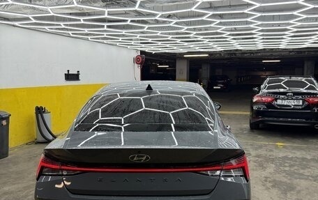 Hyundai Elantra, 2021 год, 2 300 000 рублей, 4 фотография