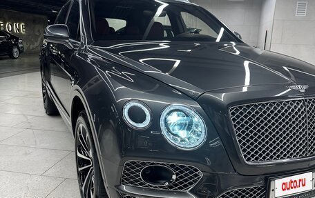 Bentley Bentayga I, 2016 год, 9 500 000 рублей, 14 фотография