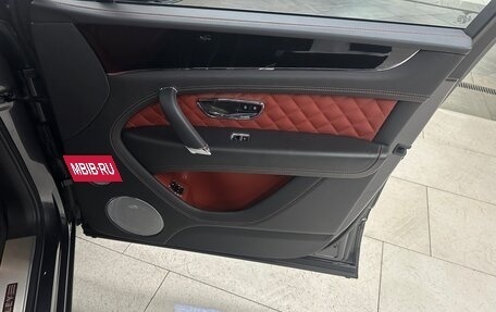 Bentley Bentayga I, 2016 год, 9 500 000 рублей, 5 фотография