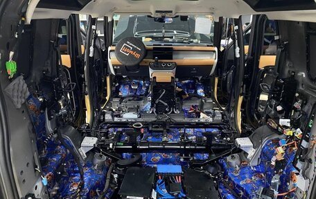Land Rover Defender II, 2022 год, 13 500 000 рублей, 31 фотография