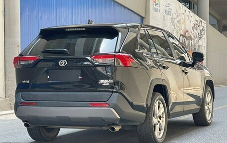 Toyota RAV4, 2020 год, 2 718 000 рублей, 2 фотография