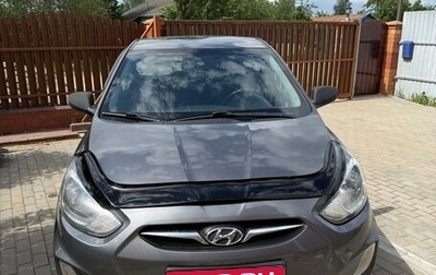 Hyundai Solaris II рестайлинг, 2013 год, 700 000 рублей, 1 фотография