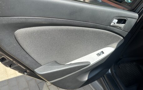 Hyundai Solaris II рестайлинг, 2013 год, 700 000 рублей, 8 фотография