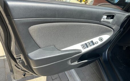 Hyundai Solaris II рестайлинг, 2013 год, 700 000 рублей, 7 фотография