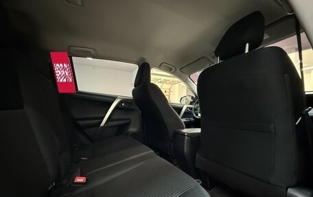 Toyota RAV4, 2014 год, 1 690 000 рублей, 24 фотография