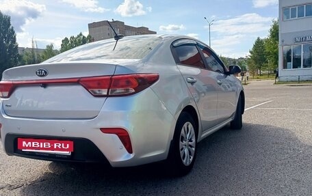 KIA Rio IV, 2019 год, 1 370 000 рублей, 2 фотография