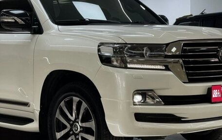 Toyota Land Cruiser 200, 2017 год, 6 790 000 рублей, 1 фотография